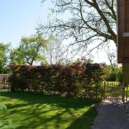 Bed & Breakfast Logeren Bij Saar Wijdenes