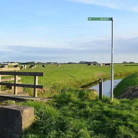 Bed & Breakfast Logeren Bij Saar Wijdenes